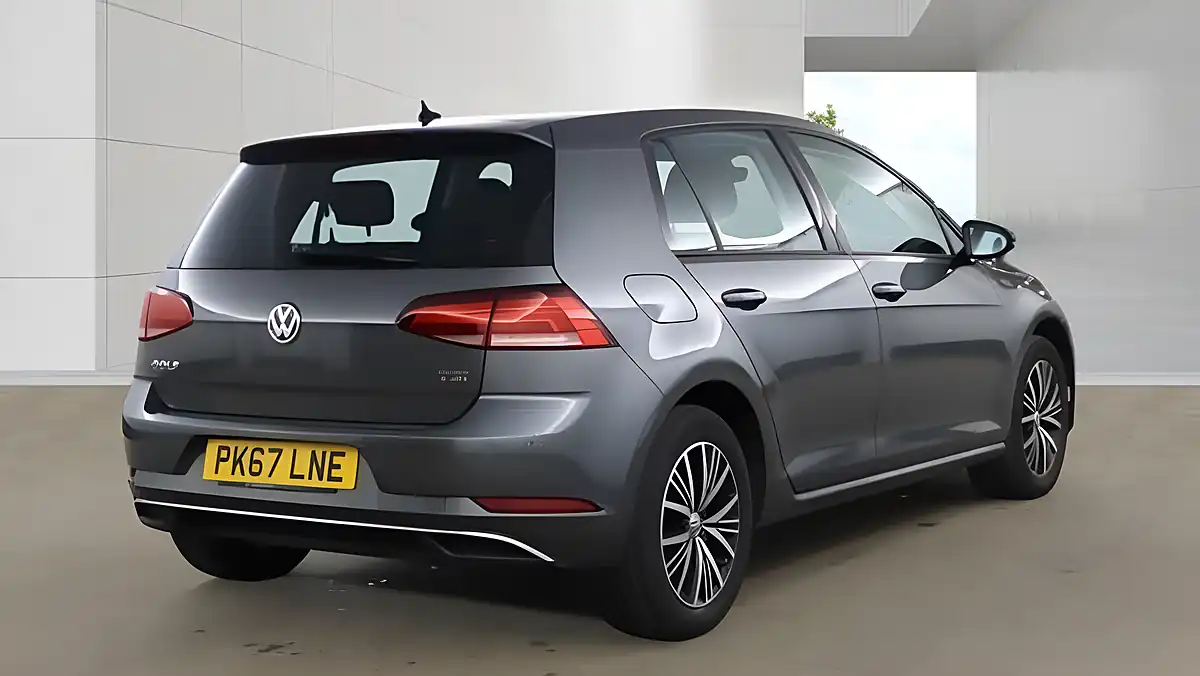 Used 2017 Volkswagen Golf Se Nav Grey - Interior and Exterior details 4
