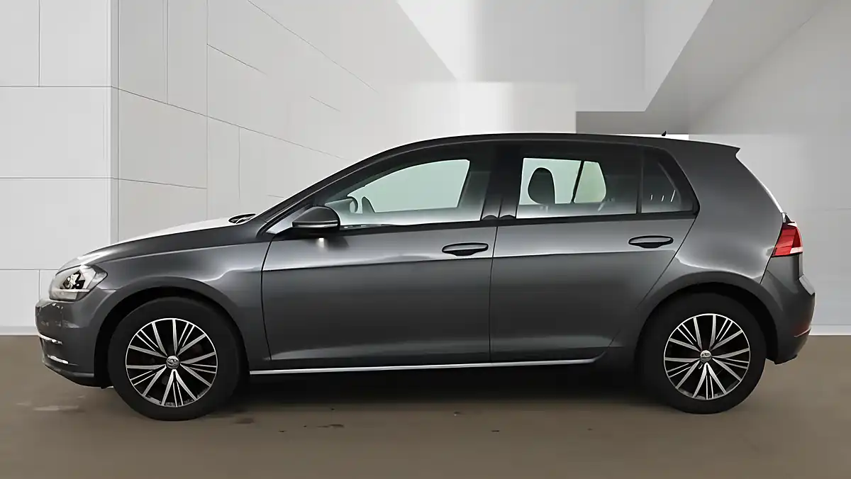 Used 2017 Volkswagen Golf Se Nav Grey - Interior and Exterior details 6