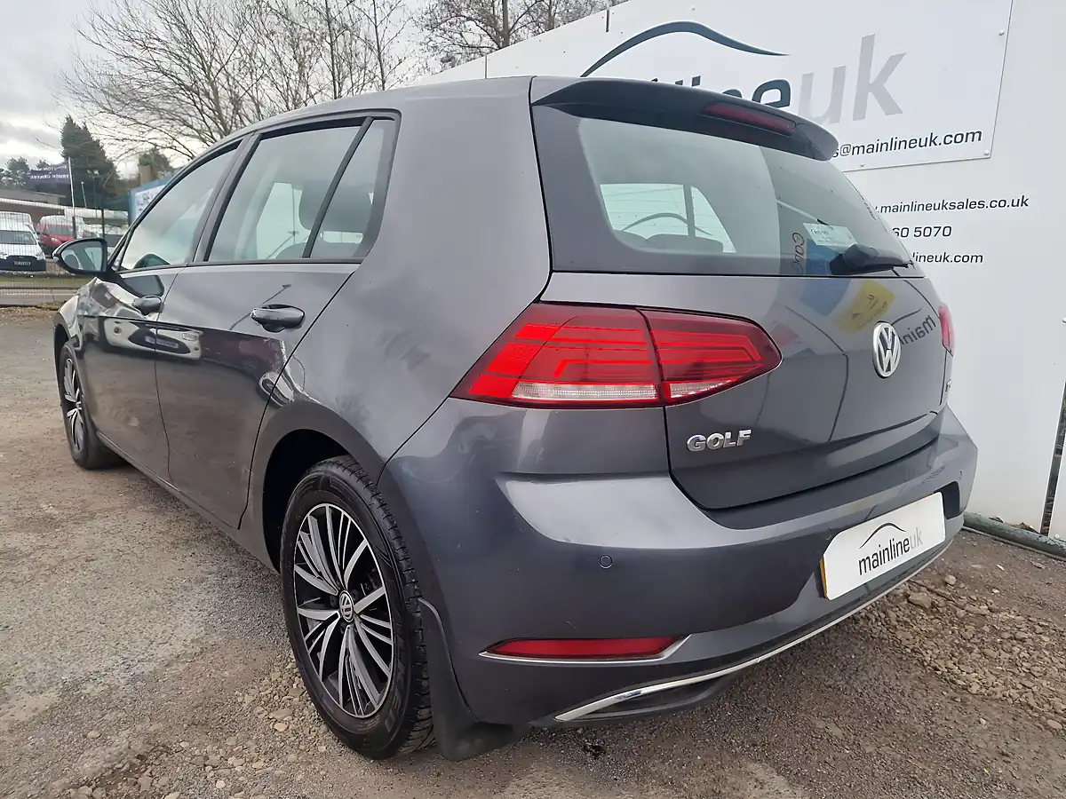 Used 2017 Volkswagen Golf Se Nav Grey - Interior and Exterior details 10