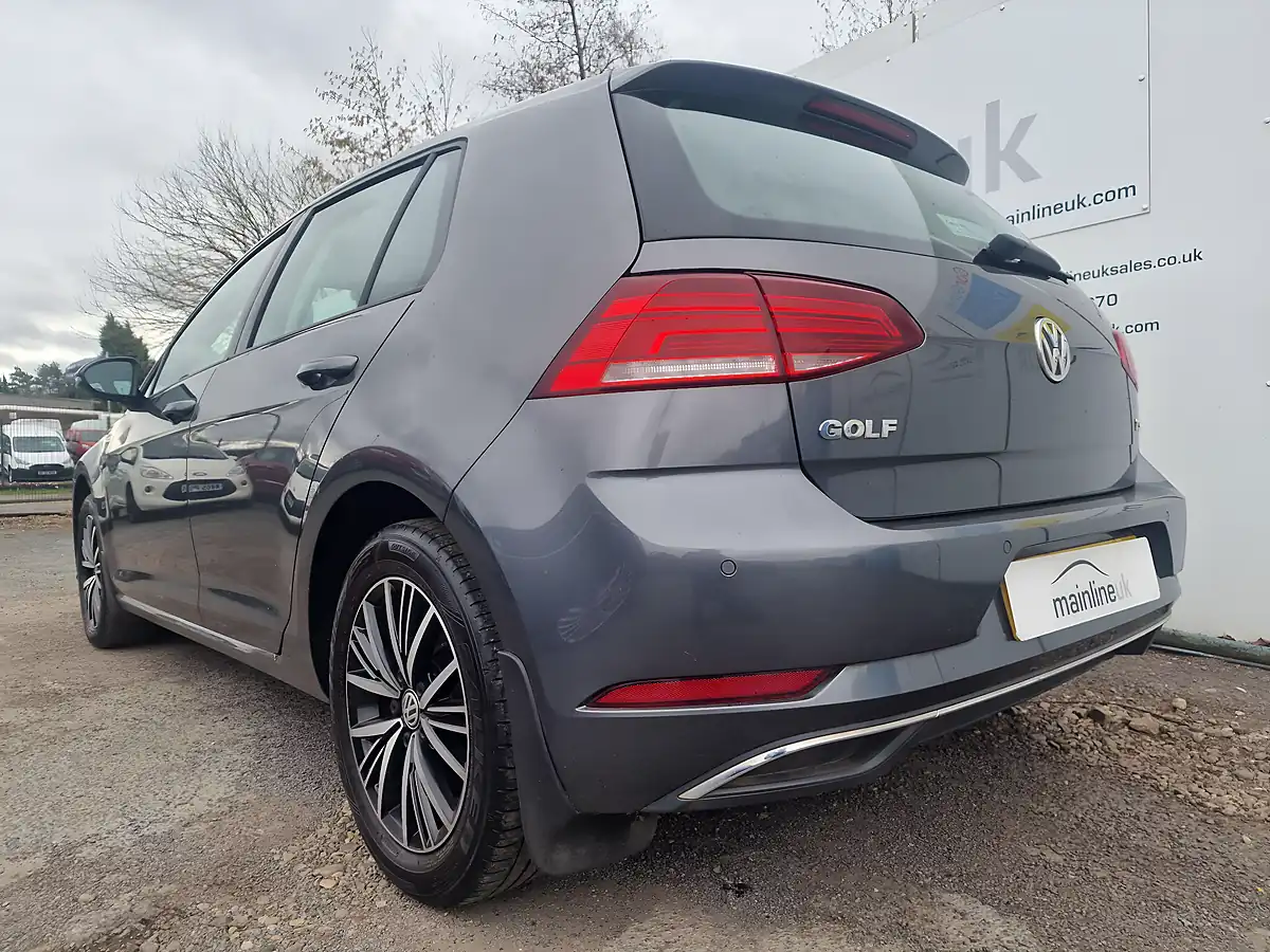 Used 2017 Volkswagen Golf Se Nav Grey - Interior and Exterior details 11
