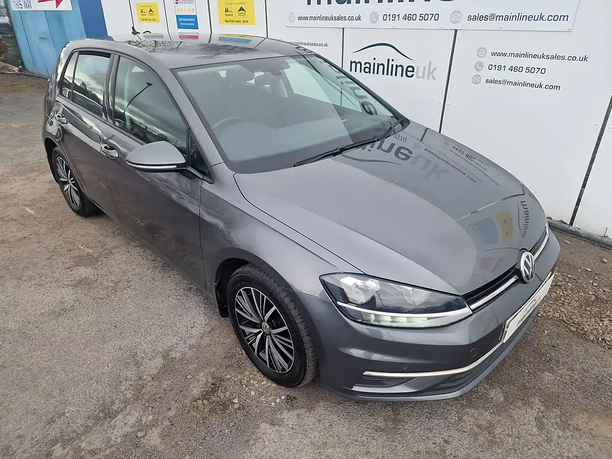 Used 2017 Volkswagen Golf Se Nav Grey - Interior and Exterior details 5
