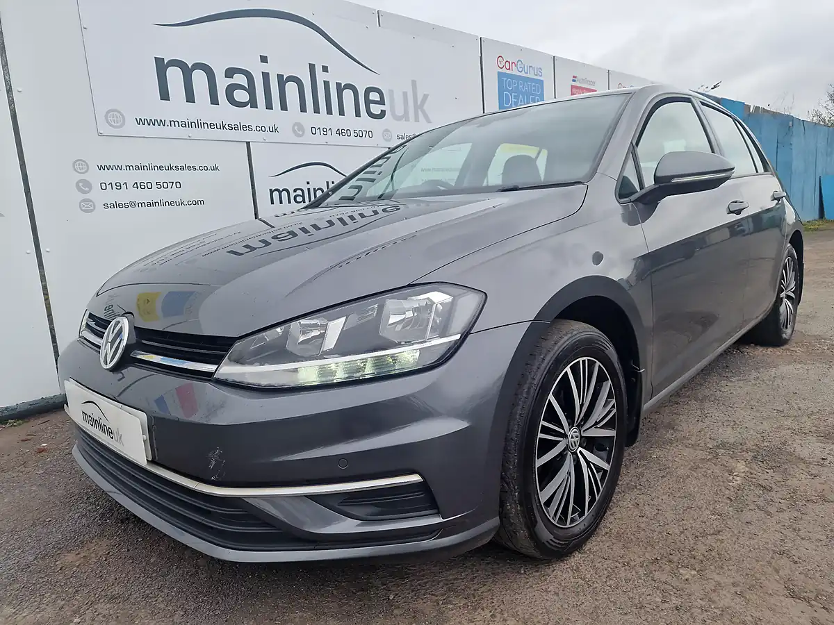 Used 2017 Volkswagen Golf Se Nav Grey - Interior and Exterior details 8