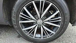 Used 2017 Volkswagen Golf Se Nav Grey - Interior and Exterior details 15