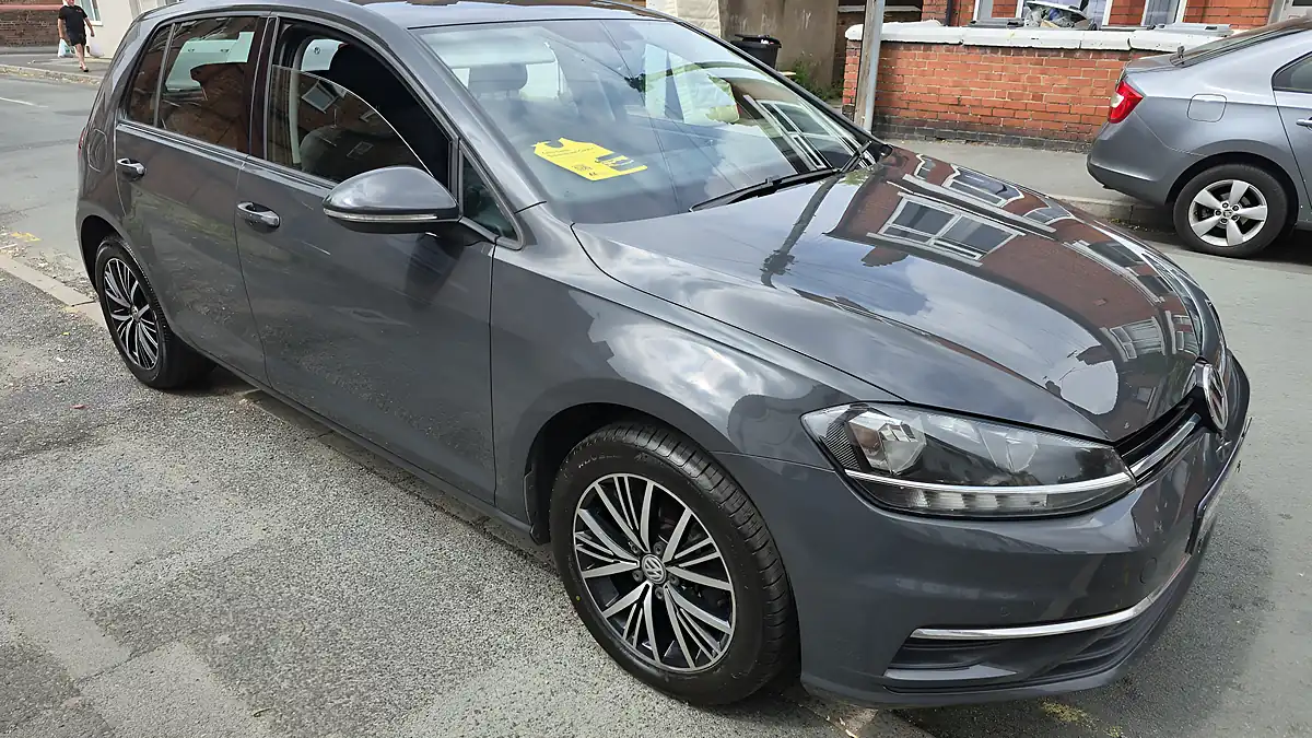 Used 2017 Volkswagen Golf Se Nav Grey - Interior and Exterior details 6