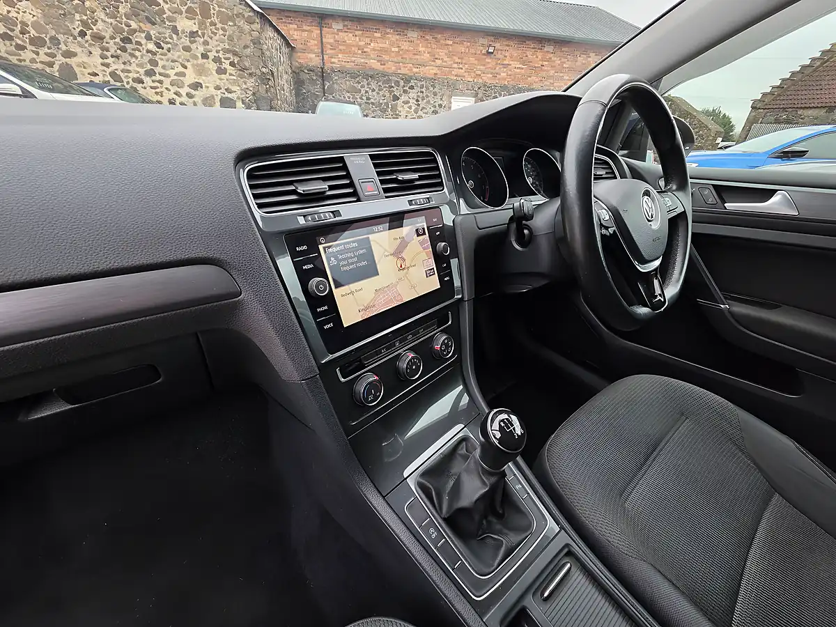 Used 2017 Volkswagen Golf Se Nav Indium Grey Metallic - Interior and Exterior details 11