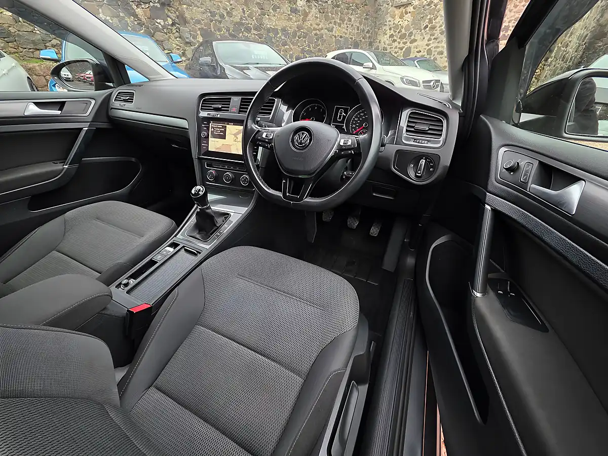 Used 2017 Volkswagen Golf Se Nav Indium Grey Metallic - Interior and Exterior details 7