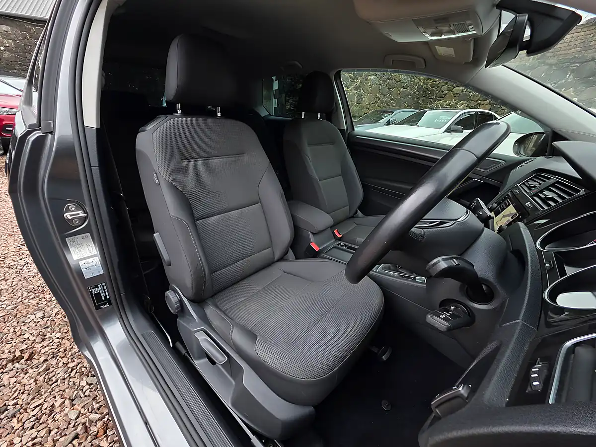 Used 2017 Volkswagen Golf Se Nav Indium Grey Metallic - Interior and Exterior details 8