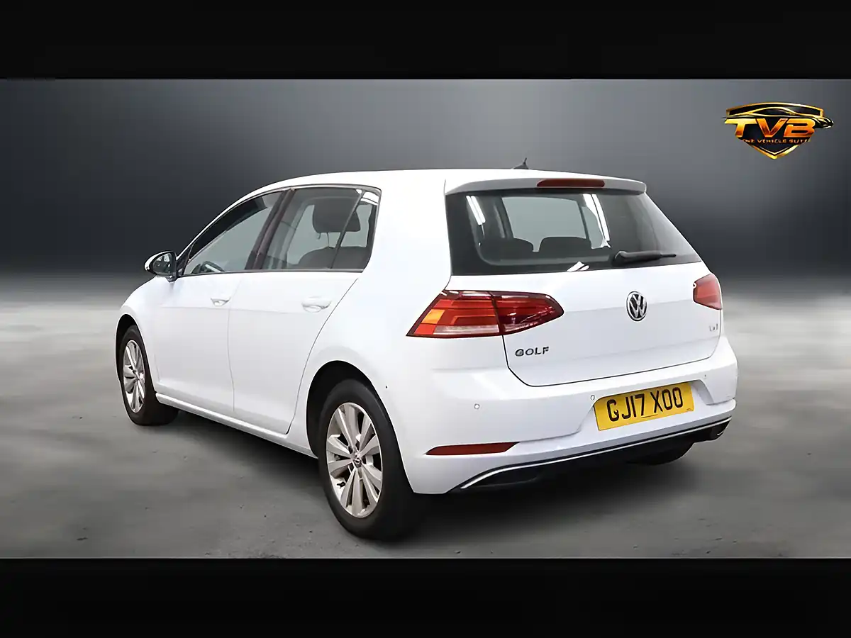 Used 2017 Volkswagen Golf Se Nav Pure White - Interior and Exterior details 3