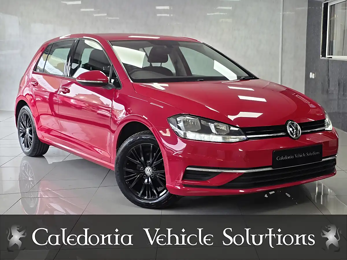 Used 2017 Volkswagen Golf Se Nav Red - Front View