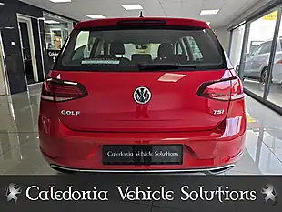 Used 2017 Volkswagen Golf Se Nav Red - Interior and Exterior details 13