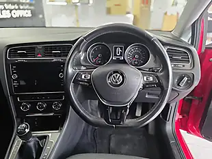 Used 2017 Volkswagen Golf Se Nav Red - Interior and Exterior details 14