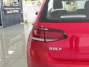 Used 2017 Volkswagen Golf Se Nav Red - Interior and Exterior details 17