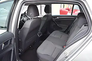 Used 2017 Volkswagen Golf Se Nav Silver - Interior and Exterior details 11