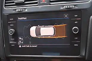 Used 2017 Volkswagen Golf Se Nav Silver - Interior and Exterior details 16