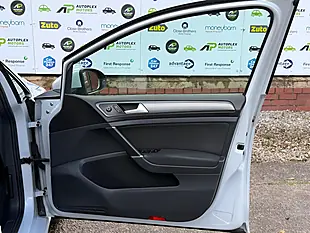 Used 2017 Volkswagen Golf Se Nav Silver - Interior and Exterior details 19
