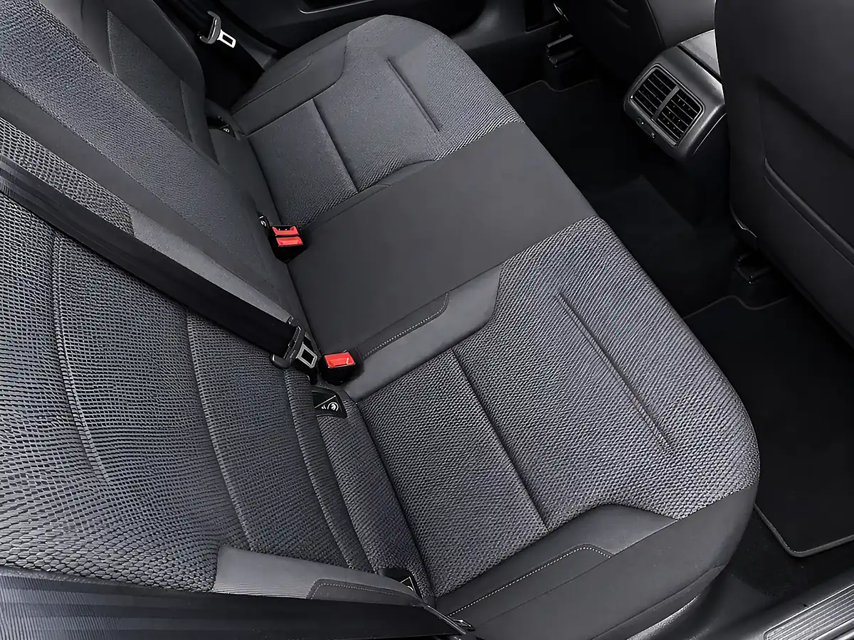 Used 2017 Volkswagen Golf Se Nav Silver - Interior and Exterior details 18