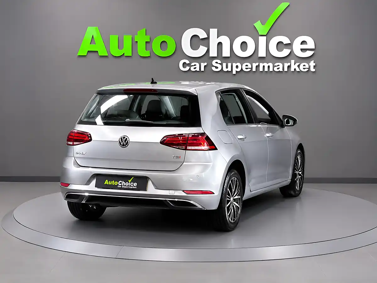 Used 2017 Volkswagen Golf Se Nav Silver - Interior and Exterior details 4