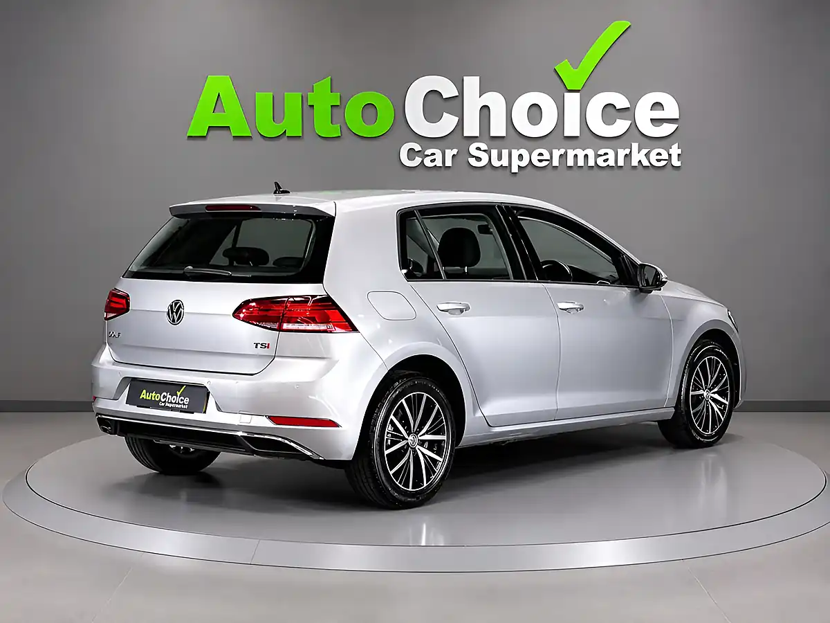Used 2017 Volkswagen Golf Se Nav Silver - Interior and Exterior details 5