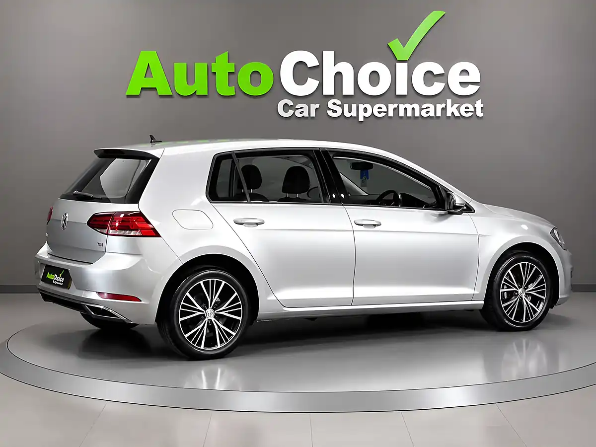 Used 2017 Volkswagen Golf Se Nav Silver - Interior and Exterior details 7