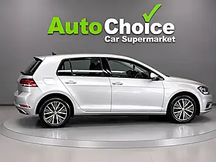 Used 2017 Volkswagen Golf Se Nav Silver - Interior and Exterior details 9