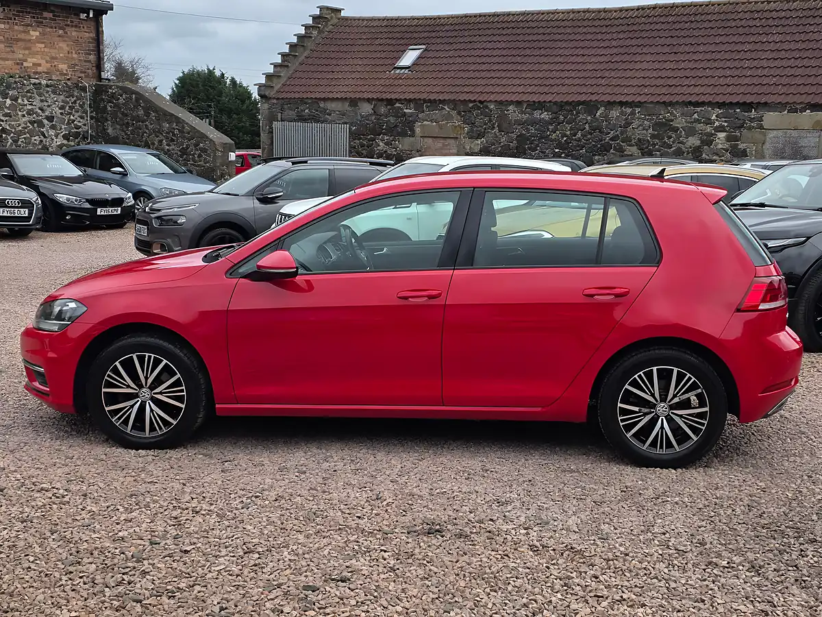 Used 2017 Volkswagen Golf Se Nav Tornado Red - Interior and Exterior details 14