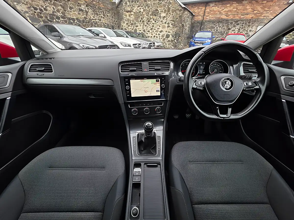 Used 2017 Volkswagen Golf Se Nav Tornado Red - Interior and Exterior details 7