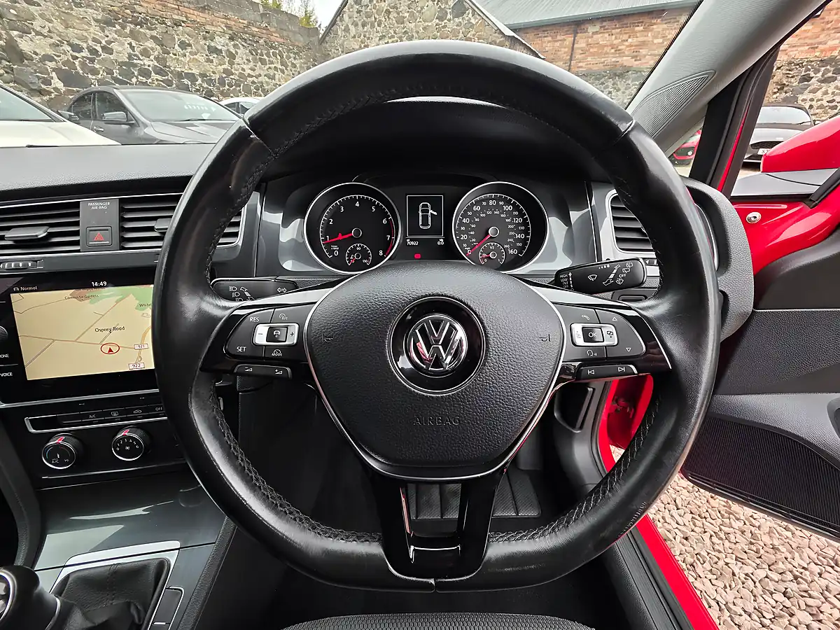 Used 2017 Volkswagen Golf Se Nav Tornado Red - Interior and Exterior details 9