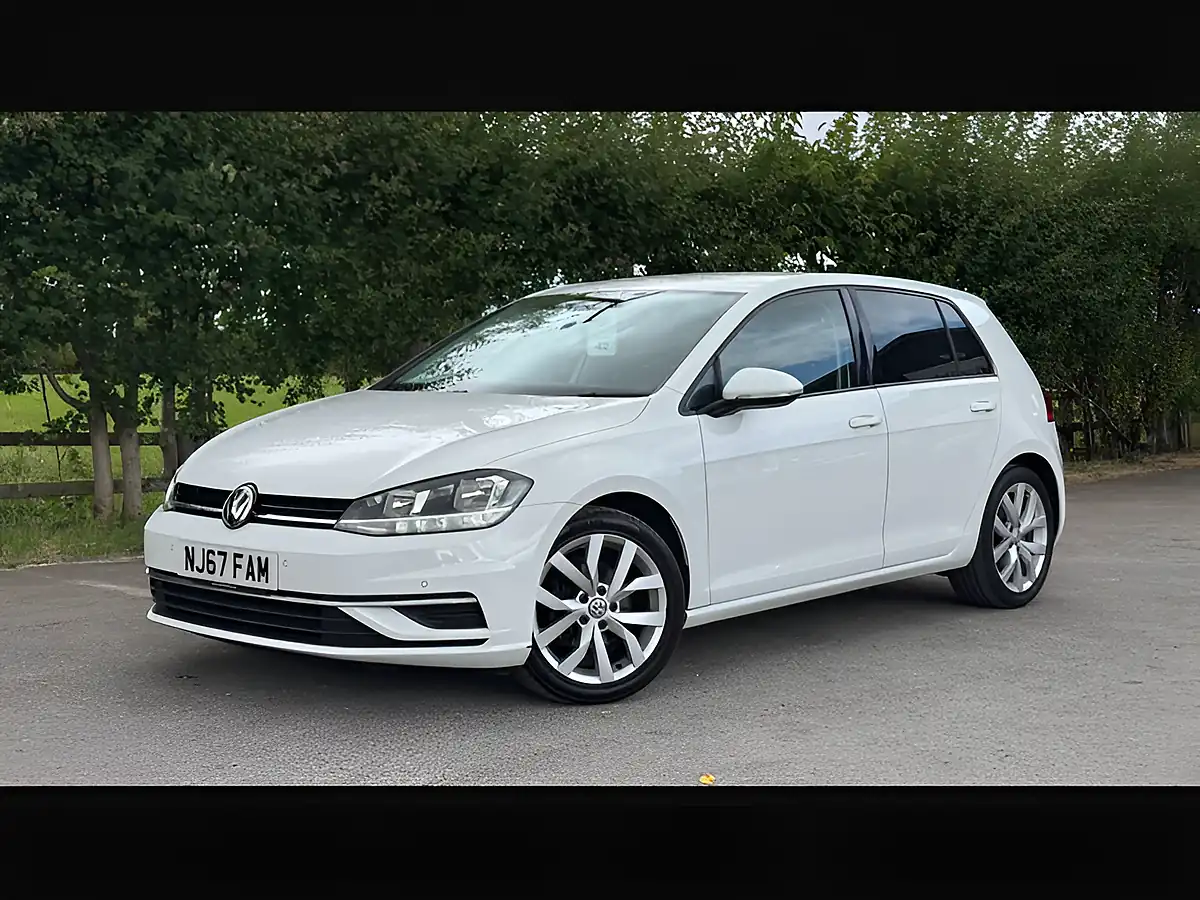 Used 2017 Volkswagen Golf Se Nav White - Interior and Exterior details 11