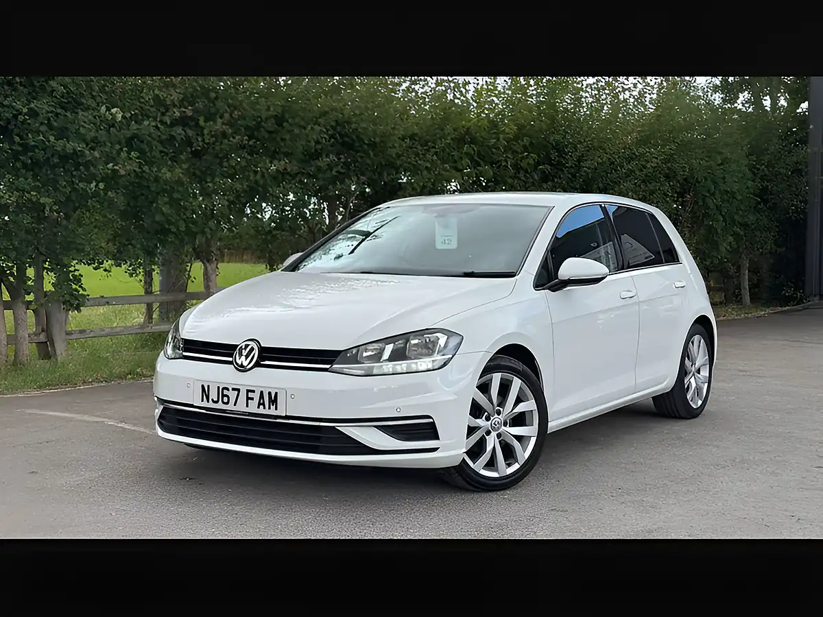 Used 2017 Volkswagen Golf Se Nav White - Interior and Exterior details 12