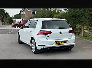 Used 2017 Volkswagen Golf Se Nav White - Interior and Exterior details 16