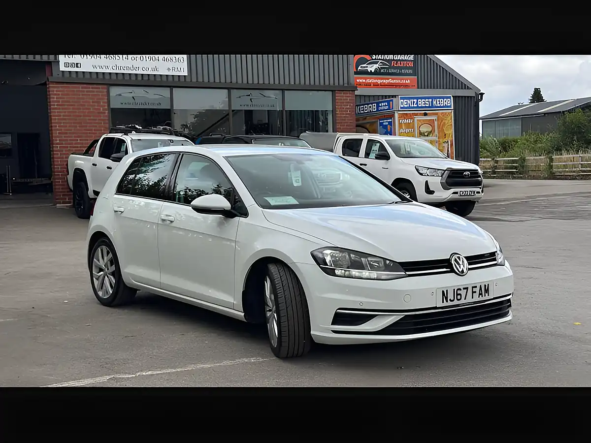 Used 2017 Volkswagen Golf Se Nav White - Interior and Exterior details 6