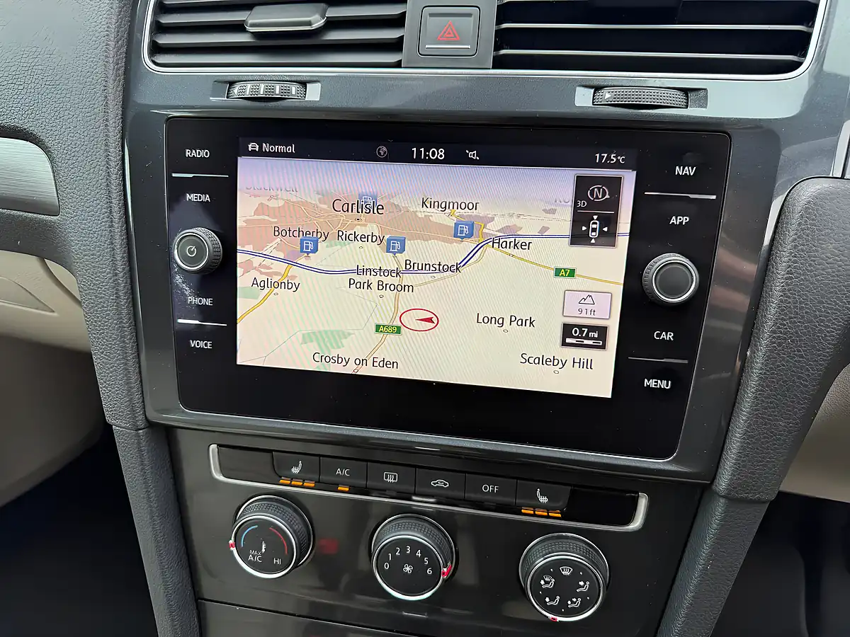 Used 2017 Volkswagen Golf Se Navigation Blue - Interior and Exterior details 11