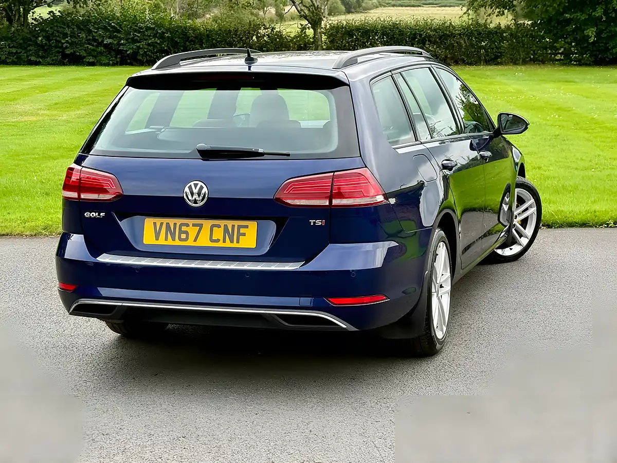 Used 2017 Volkswagen Golf Se Navigation Blue - Interior and Exterior details 6