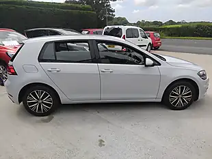 Used 2017 Volkswagen Golf Se Navigation Silver - Interior and Exterior details 14