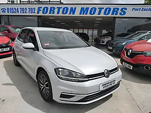 Used 2017 Volkswagen Golf Se Navigation Silver - Interior and Exterior details 2