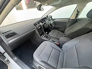 Used 2017 Volkswagen Golf Se Silver - Interior and Exterior details 14