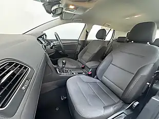 Used 2017 Volkswagen Golf Se Silver - Interior and Exterior details 15