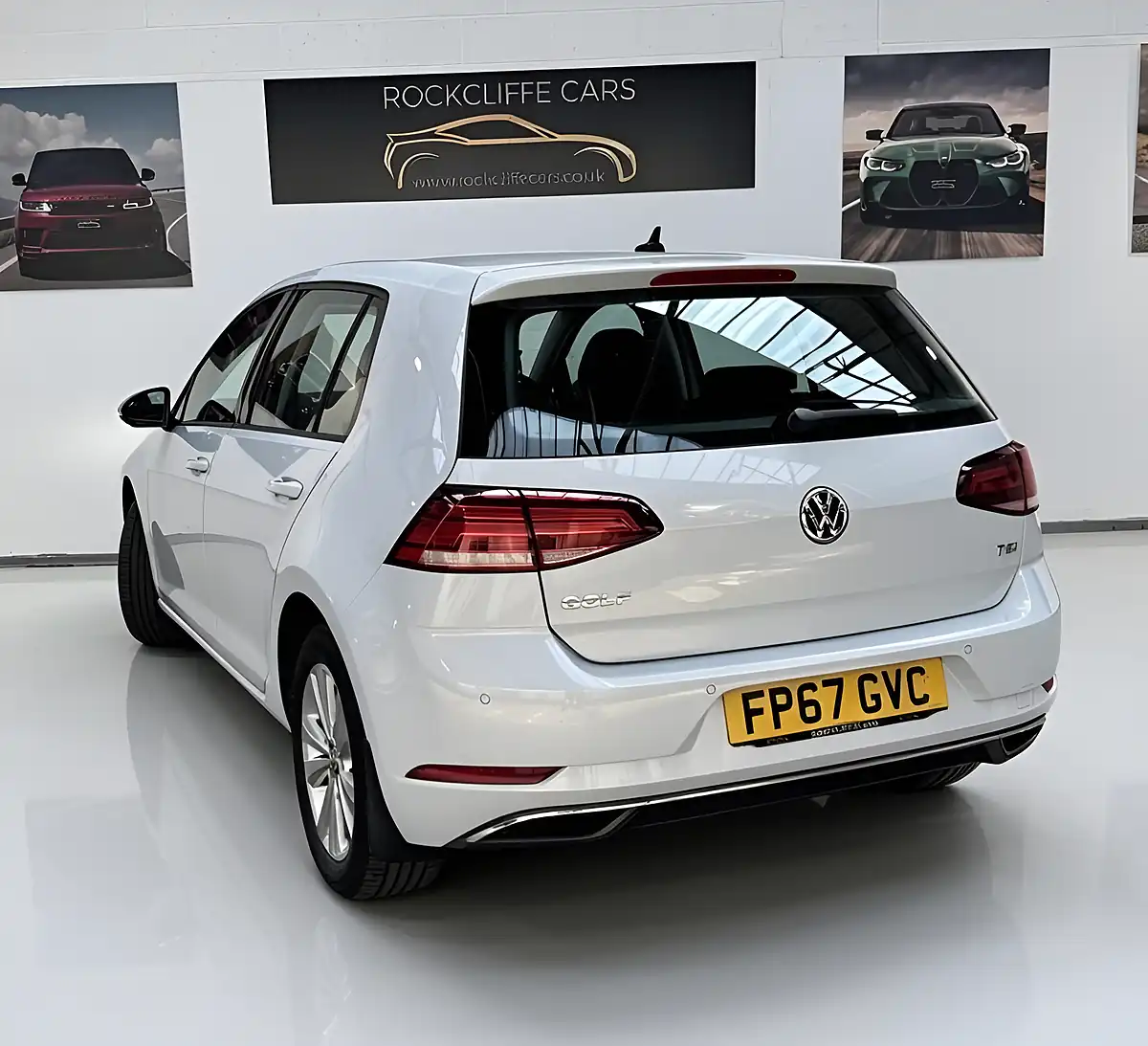 Used 2017 Volkswagen Golf Se Silver - Interior and Exterior details 4