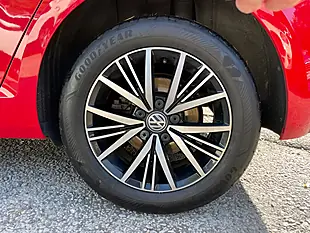 Used 2017 Volkswagen Golf Se Tornado Red - Interior and Exterior details 10