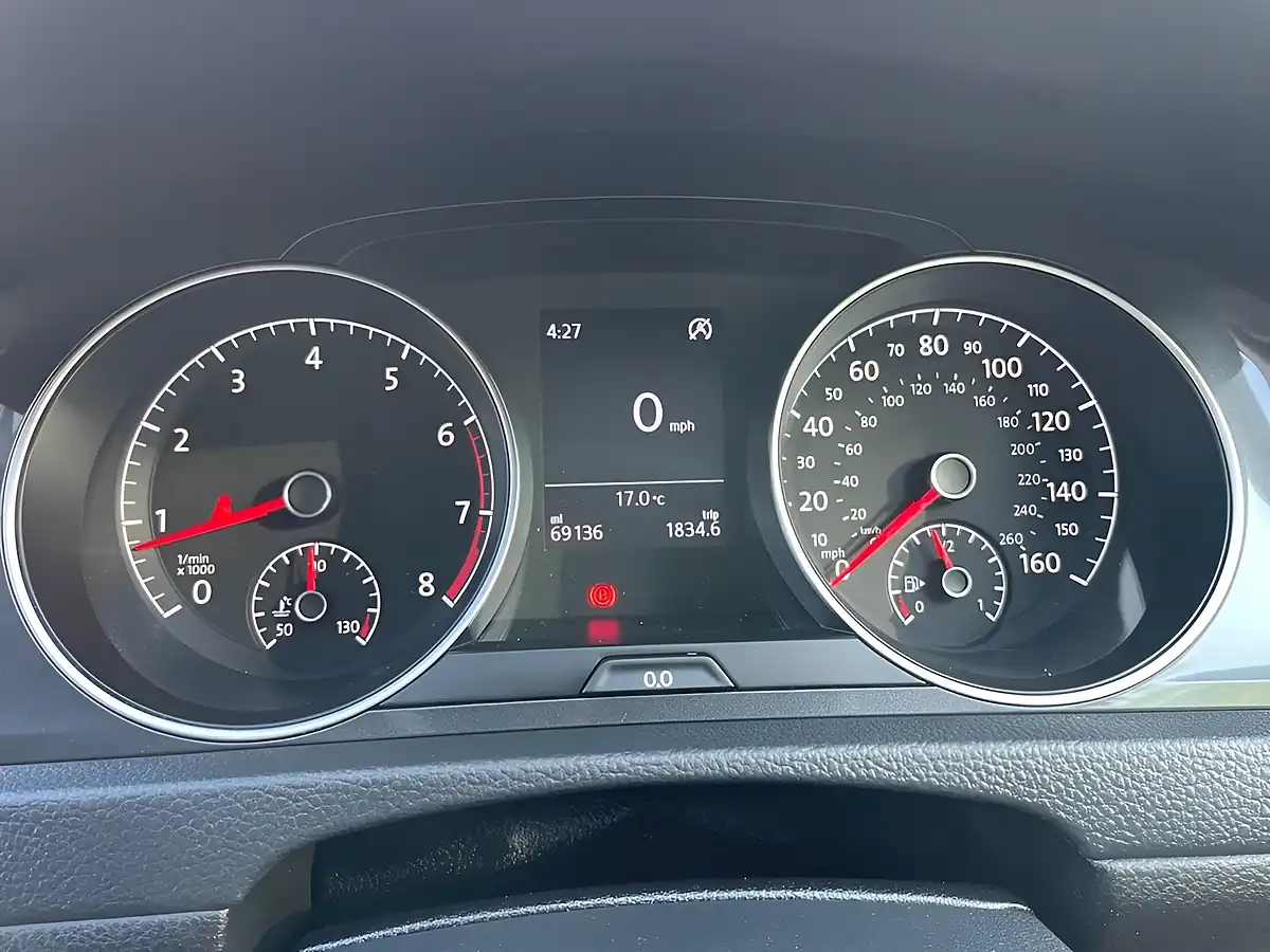 Used 2017 Volkswagen Golf Se Tornado Red - Interior and Exterior details 14