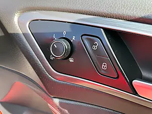Used 2017 Volkswagen Golf Se Tornado Red - Interior and Exterior details 19