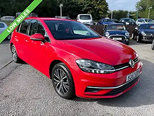 Used 2017 Volkswagen Golf Se Tornado Red - Interior and Exterior details 2