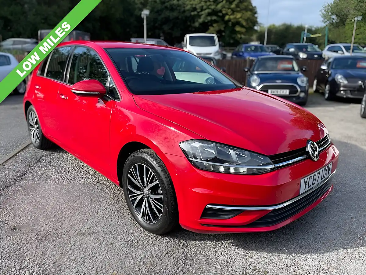 Used 2017 Volkswagen Golf Se Tornado Red - Interior and Exterior details 2