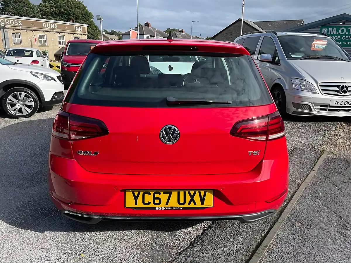 Used 2017 Volkswagen Golf Se Tornado Red - Interior and Exterior details 7