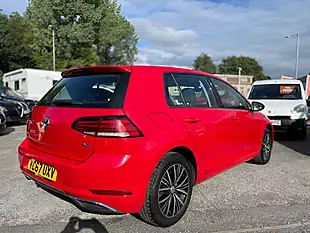 Used 2017 Volkswagen Golf Se Tornado Red - Interior and Exterior details 8