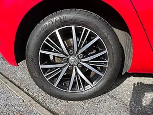 Used 2017 Volkswagen Golf Se Tornado Red - Interior and Exterior details 9