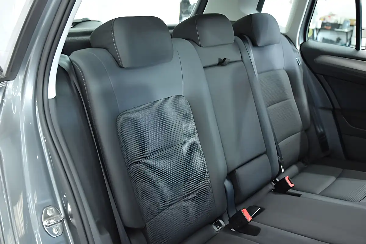 Used 2017 Volkswagen Golf Sv Bluemotion Tech Se Grey - Interior and Exterior details 12