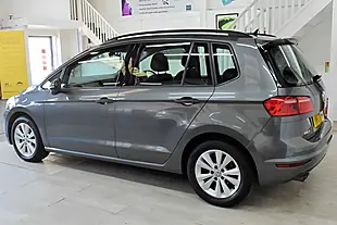 Used 2017 Volkswagen Golf Sv Bluemotion Tech Se Grey - Interior and Exterior details 4