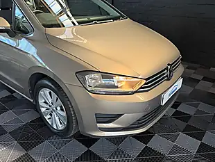 Used 2017 Volkswagen Golf Sv Se Bronze - Interior and Exterior details 13