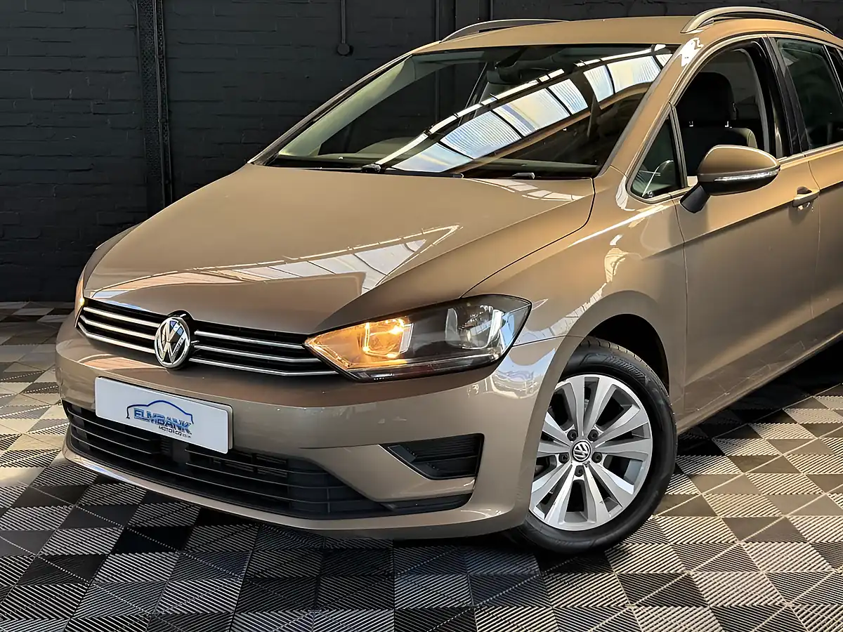 Used 2017 Volkswagen Golf Sv Se Bronze - Interior and Exterior details 2
